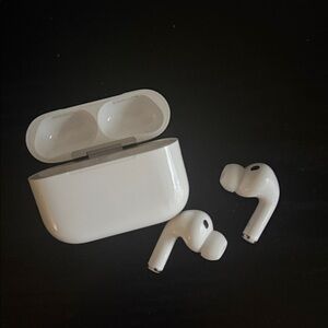 Apple AirPods Pro 3 in White open box